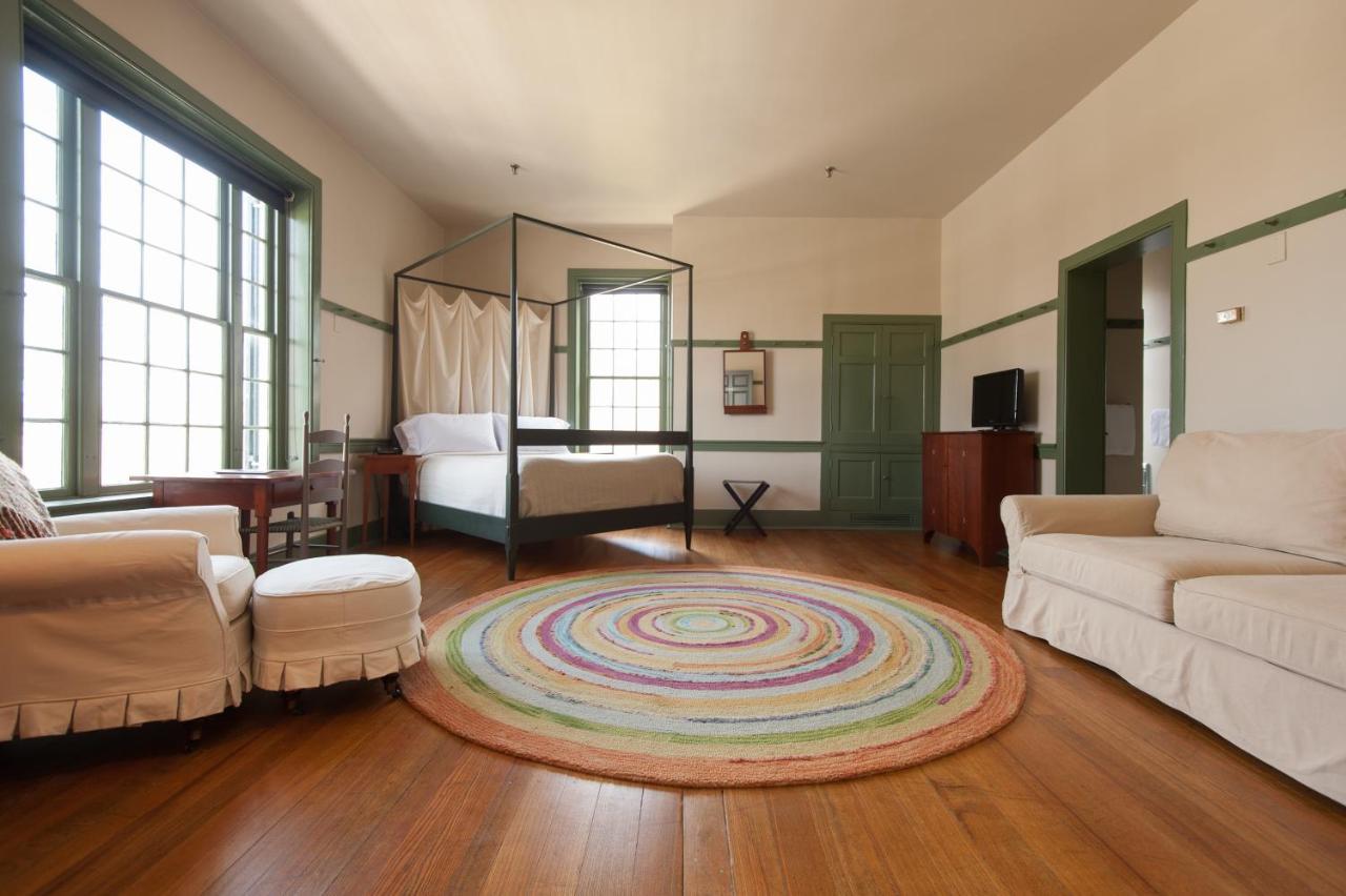 Shaker Village Of Pleasant Hill Harrodsburg Buitenkant foto