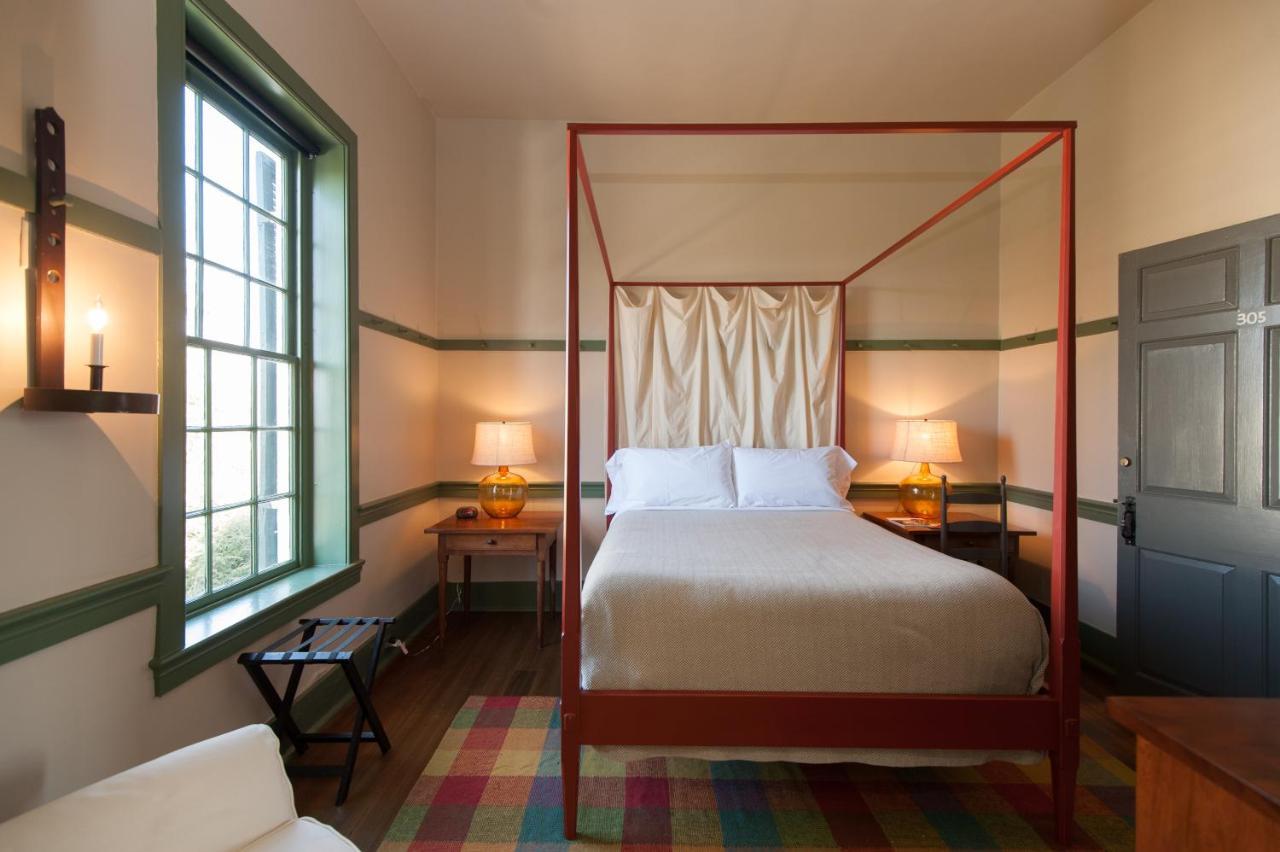 Shaker Village Of Pleasant Hill Harrodsburg Buitenkant foto