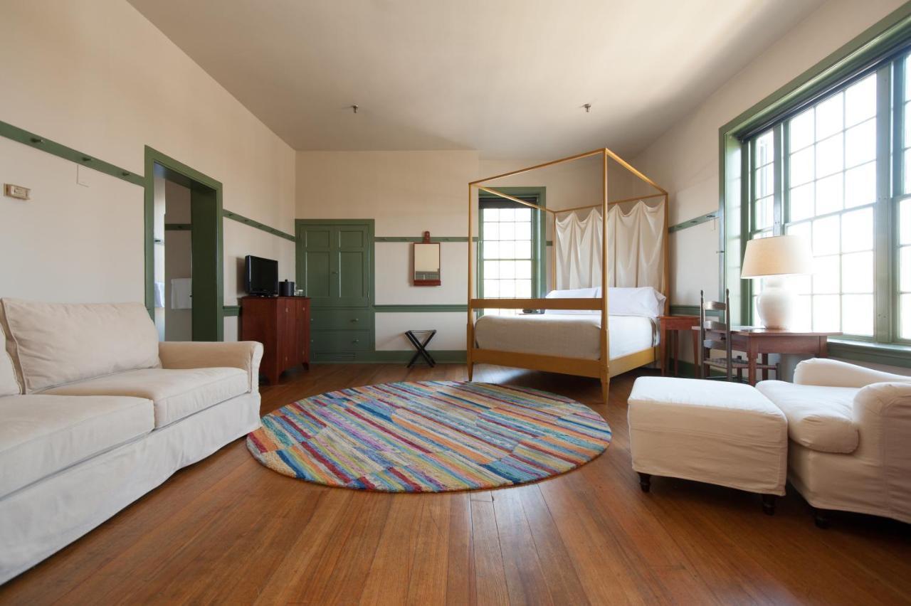 Shaker Village Of Pleasant Hill Harrodsburg Buitenkant foto