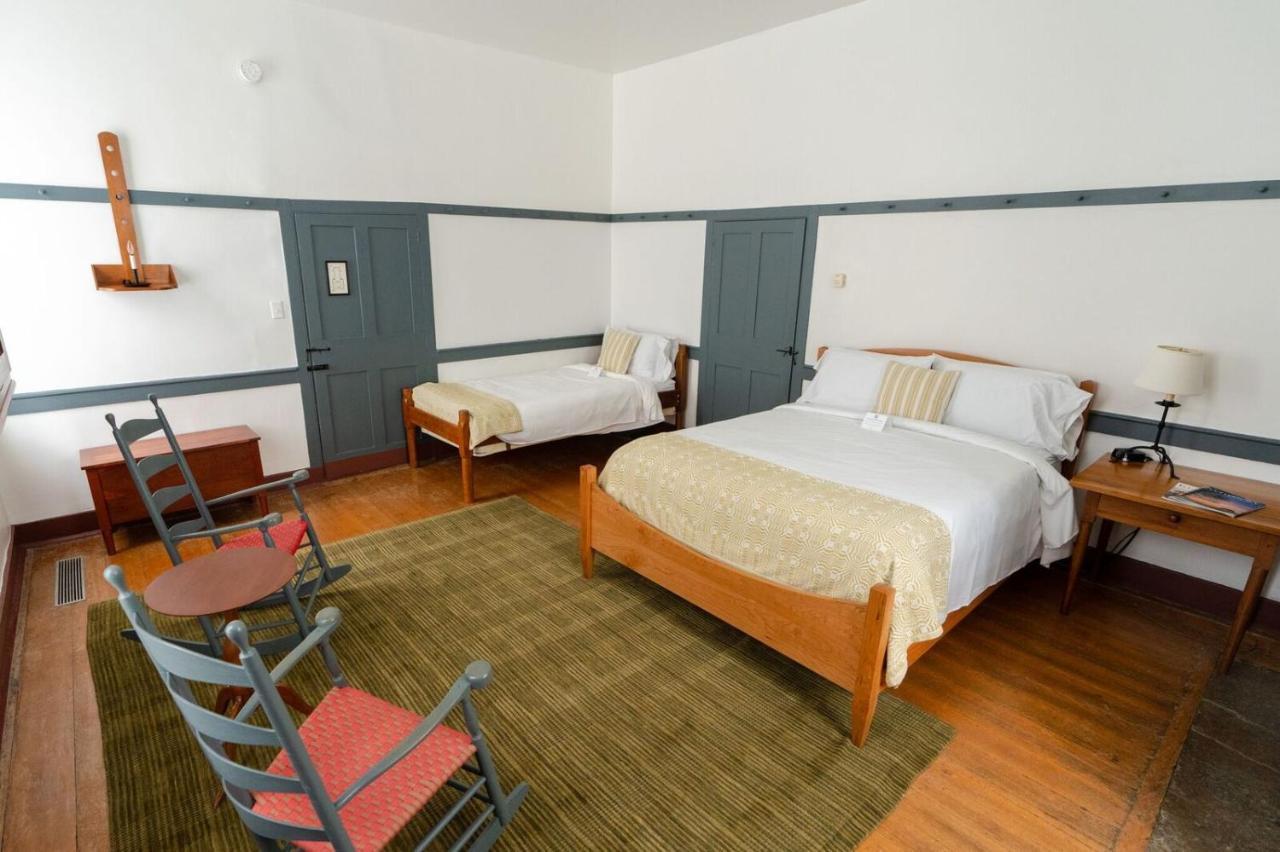 Shaker Village Of Pleasant Hill Harrodsburg Buitenkant foto